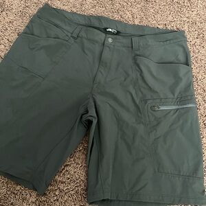 The North Face Men’s Shorts Size 40 Hiking Casual Dark Gray